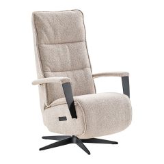 schuinaanzicht stoffen elektrisch verstelbare beige relaxfauteuil Dalero van In House. 